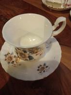 Vintage Royal Albert kop en schotel, Ophalen of Verzenden