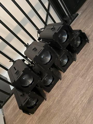 7 eurolite spots, showtec showbar 4, stroboscoop, discobal beschikbaar voor biedingen