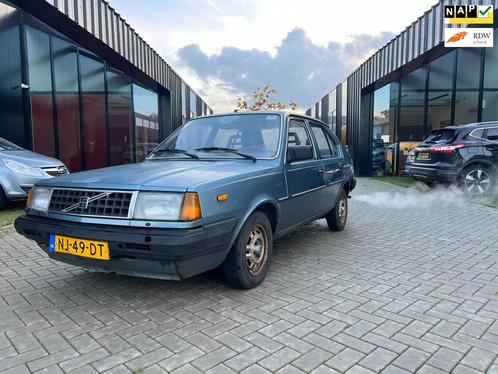 Volvo 340 1.4 DL, Auto's, Volvo, Te koop, Benzine, Hatchback, Automaat, Origineel Nederlands, Blauw, Zwart, Stof, Achterwielaandrijving