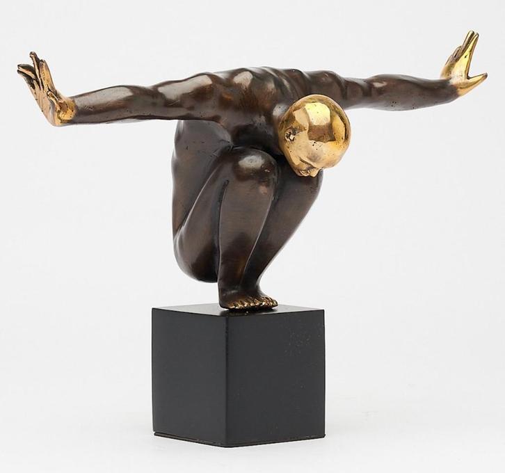 Bronzen beeld van een man met gepolijste elementen voor €100, Antiek en Kunst, Antiek | Koper en Brons, Brons, Ophalen of Verzenden