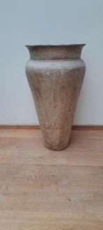 Grote bewerkte vaas uit Bali, kruik, Ophalen of Verzenden, Zo goed als nieuw, Overige kleuren, Minder dan 50 cm