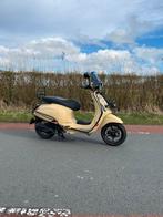 Vespa sprint full option, Fietsen en Brommers, Maximaal 45 km/u, 50 cc, Ophalen of Verzenden, Zo goed als nieuw