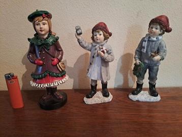 Kerstbeeldjes: 2 meisjes & 1 jongen beschikbaar voor biedingen