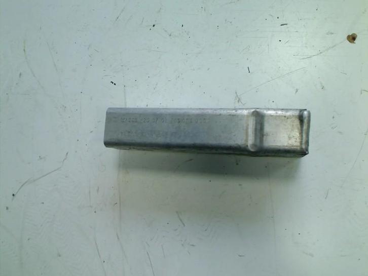 BUMPERBALK VOOR Mercedes-Benz C (W205) (A2056203701), Auto-onderdelen, Ophanging en Onderstel, Mercedes-Benz, Gebruikt