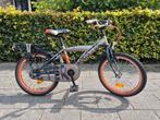 Loekie Booster 18 inch jongensfiets met oranje accenten, Fietsen en Brommers, Fietsen | Crossfietsen en BMX, Ophalen of Verzenden