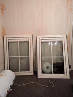 Twee witte kunststof ramen met roedeverdeling, Ophalen, Gevelraam of Ruit, Gebruikt, 80 tot 120 cm