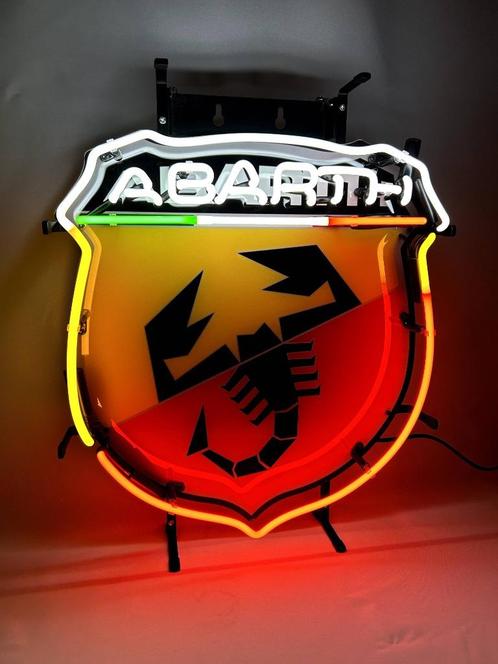Abarth glas neon lamp / lichtreclame, Verzamelen, Merken en Reclamevoorwerpen, Nieuw, Lichtbak of (neon) lamp, Ophalen of Verzenden