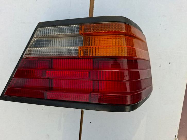 Mercedes-Benz W124 T-Model achterlicht rechts (Hella, origin, Auto-onderdelen, Verlichting, Mercedes-Benz, Ophalen of Verzenden