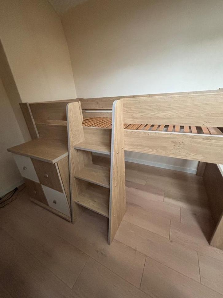 Half hoogslaper, Kinderen en Baby's, Kinderkamer | Stapelbedden en Hoogslapers, Zo goed als nieuw, Halfhoogslaper, Ophalen