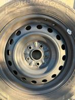 Toyota Verso zwarte stalen velgen met 4 x 205/60 r16, Auto-onderdelen, Banden en Velgen, Ophalen, Gebruikt, 16 inch, 205 mm