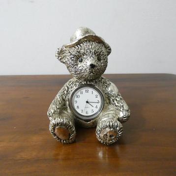 Beerdje met horloge - beeldje [1487] beschikbaar voor biedingen