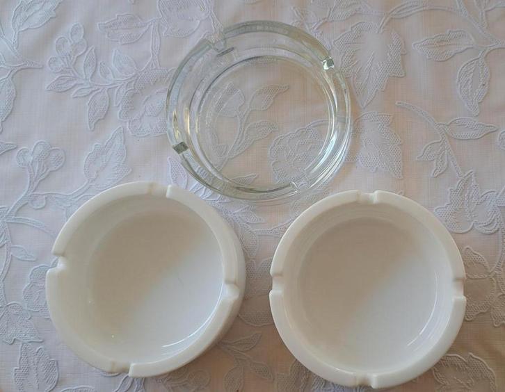 Set van 3 vintage glazen asbakken (Frankrijk), Huis en Inrichting, Woonaccessoires | Overige, Zo goed als nieuw, Ophalen of Verzenden