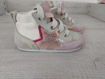 Ik-ke meisjes schoentje enkelhoog model maat 21 beschikbaar voor biedingen