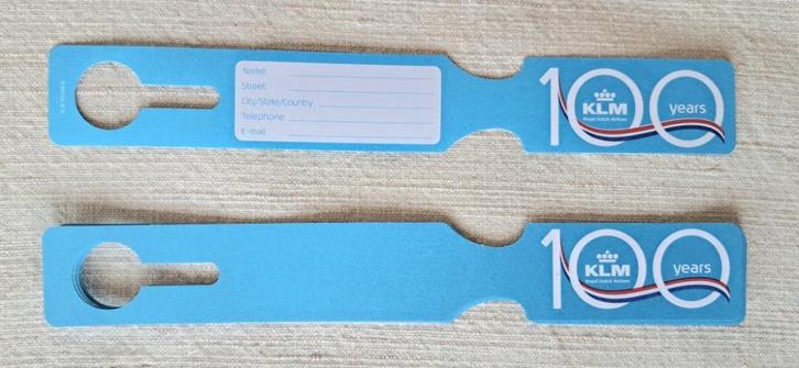 Vintage KLM bagagelabel uitgegeven oor 100-jarig jubileum, Verzamelen, Luchtvaart en Vliegtuigspotten, Overige typen, Ophalen of Verzenden