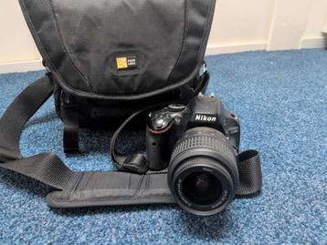 Nikon D5100 Spiegelreflexcamera + Tas beschikbaar voor biedingen