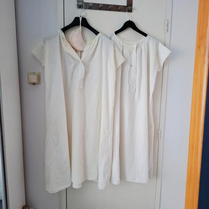 2 antieke nachthemden, Antiek en Kunst, Antiek | Kleding en Accessoires, Ophalen of Verzenden