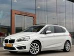 BMW 2 Serie Active Tourer 225xe iPerformance Centennial Exec, Auto's, Automaat, Gebruikt, Euro 6, Wit