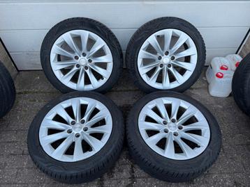 Originele Tesla Model S 19 inch All season vredestein banden beschikbaar voor biedingen