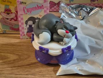 SALE Disney Miniso Lucifer cat Assepoester Cupcake doosje  beschikbaar voor biedingen