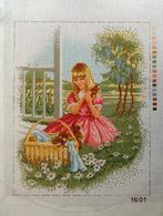 Cado voorbedrukt borduurstramien meisje met mand kittens, Ophalen of Verzenden, Nieuw, Handborduren, Onderdeel of Toebehoren