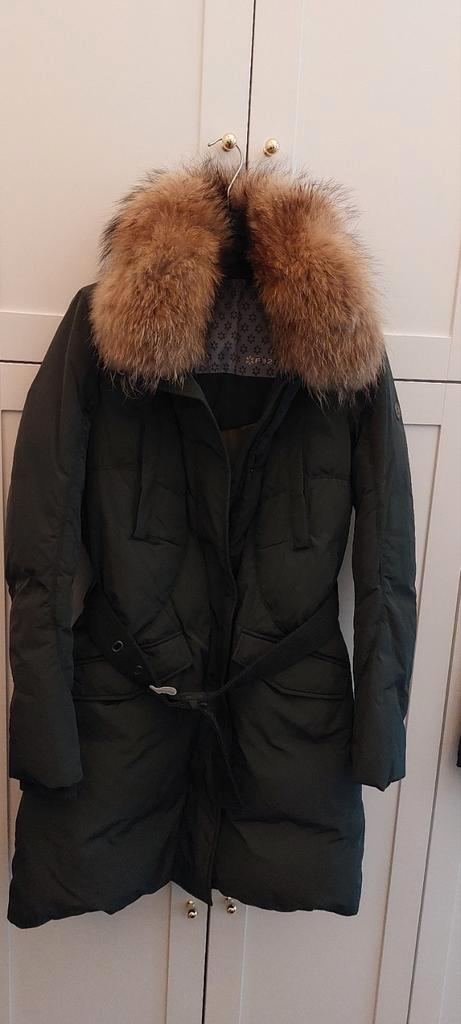 Donsjas met bontkraag. Z.g.a.n. mt 40/42, Kleding | Dames, Jassen | Winter, Zo goed als nieuw, Maat 38/40 (M), Groen, Ophalen of Verzenden