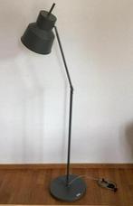 Vloerlamp, It’s about RoMi, grijs, circa 170 cm hoog, Huis en Inrichting, Lampen | Vloerlampen, Ophalen, Zo goed als nieuw, Metaal