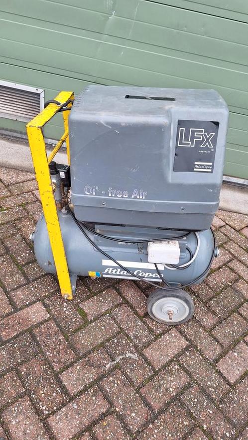 Compressor Atlas Copco, LFX 1.5-10TM 50 CE, Doe-het-zelf en Verbouw, Compressors, Gebruikt, 6 tot 10 bar, 25 tot 100 liter, Geluidgedempt