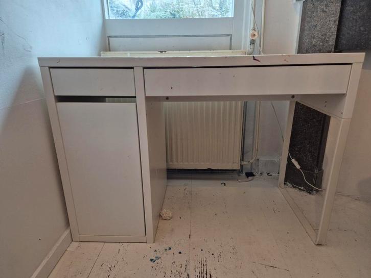 IKEA MICKE Bureau 105x50 cm – Wit –GRATIS, Huis en Inrichting, Bureaus, Gebruikt, Ophalen