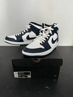 Air jordan 1 mid white/ metallic gold - obsidian, Kleding | Heren, Schoenen, Nieuw, Air jordan, Ophalen of Verzenden, Sneakers of Gympen