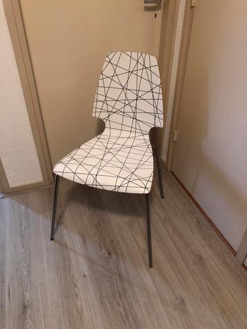 IKEA Vilmar stoel gratis ophalen.