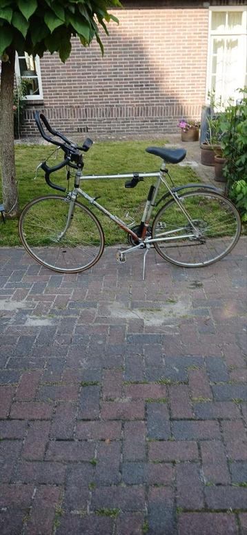 Buitenkans: vintage Motobecane -Super Mirage, racefiets beschikbaar voor biedingen