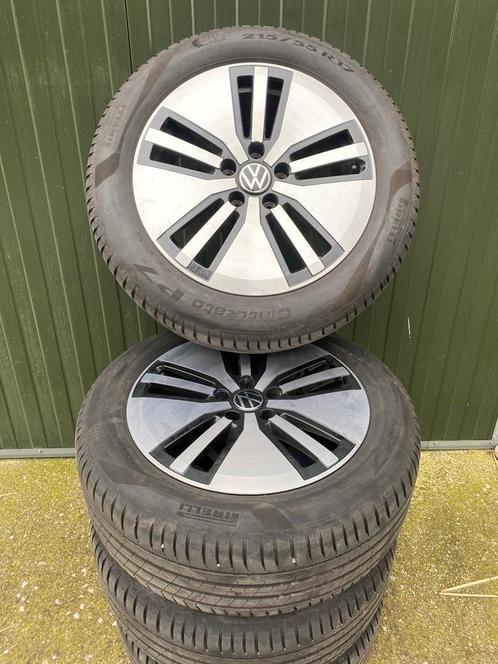 VW Passat GTE velgen orig. 5x112 met 215/55/17 zomerbanden, Auto-onderdelen, Banden en Velgen, Banden en Velgen, Zomerbanden, 17 inch