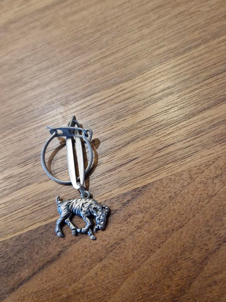 213 Vintage Zilverkleurig Sleutelhanger met Geit, Ophalen of Verzenden, Gebruikt, Merk