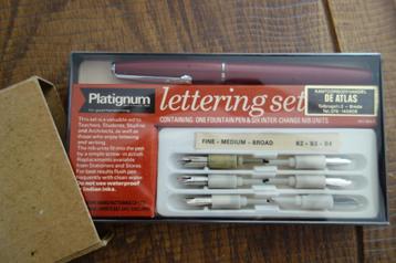 Platignum, kalligrafeer (pennen) set beschikbaar voor biedingen
