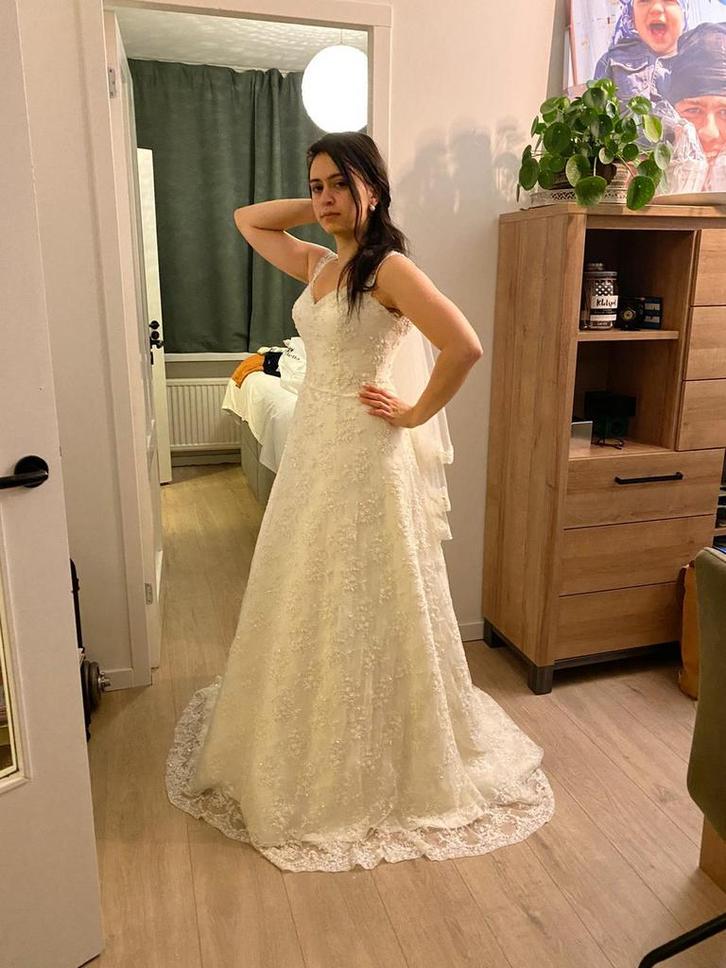 Nieuw - ivory bruidsjurk / trouwjurk incl sluier en hoepel, Kleding | Dames, Trouwkleding en Trouwaccessoires, Nieuw, Trouwjurk