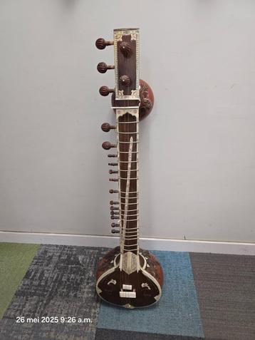 Sitar beschikbaar voor biedingen