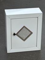 Vintage Medicijnkastje Wandkastje Halkastje staal, Ophalen