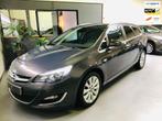 Opel Astra Sports Tourer 1.4 Turbo Sport/VOLL OPTIES, Voorwielaandrijving, Euro 5, Gebruikt, Zwart