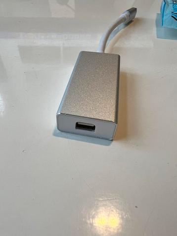 Mini displayport naar USB-c beschikbaar voor biedingen