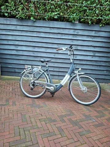Nette sparta dames fiets +oplader ! beschikbaar voor biedingen