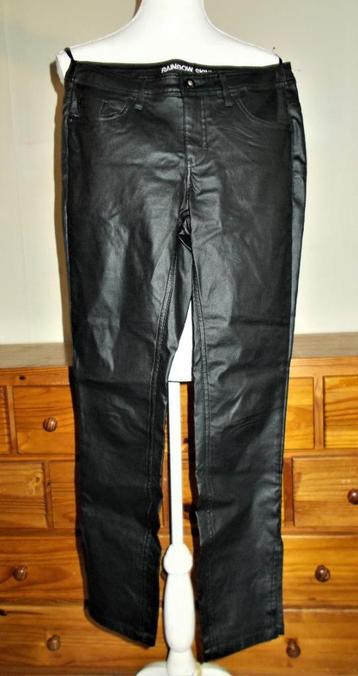 Zwarte leatherlook broek rainbow skinny maat 38 nieuw 