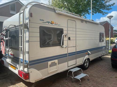 Overcomplete Hobby Excellent 540, Caravans en Kamperen, Caravans, Particulier, tot en met 4, 1250 - 1500 kg, Rondzit, Hobby, Vast bed