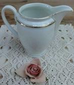 Groot wit porseleinen melkkannetje, goud randjes, Winterling, Huis en Inrichting, Keuken | Servies, Gebruikt, -, -, Overige typen