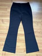 Zwarte broek, flared, maat M, Kleding | Dames, Broeken en Pantalons, Maat 38/40 (M), Zwart, Ophalen of Verzenden, Zo goed als nieuw