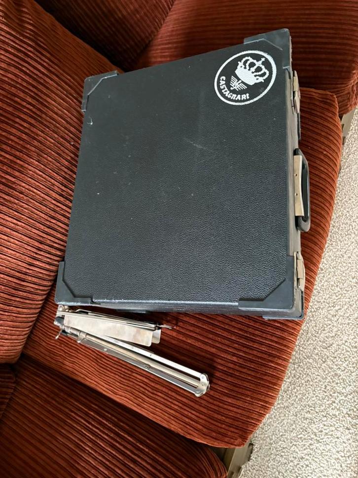 Castagnari trekzak/accordeon, Muziek en Instrumenten, Accordeons, Gebruikt, Knopaccordeon, Overige merken, Met koffer, Met riemen