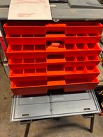 Schroeven of gereedschapbox., Doe-het-zelf en Verbouw, Kratten en Dozen, Ophalen, Opvouwbaar, Overige typen, 50 tot 75 cm