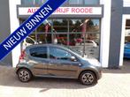 Peugeot 107 1.0 12V Automaat 5-Drs DEALER AUTO ! (bj 2013), Auto's, Peugeot, Gebruikt, Met garantie (alle), 4 stoelen, 68 pk