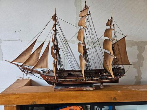 Houten schaal model schepen, Hobby en Vrije tijd, Modelbouw | Boten en Schepen, Zo goed als nieuw, Overige merken, Ophalen