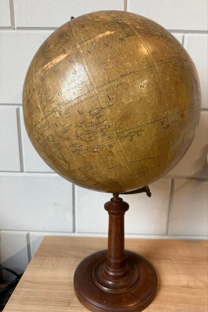 Antieke Nederlandse globe Dr. Neuse ca. 1929 zeldzaam, Ophalen of Verzenden