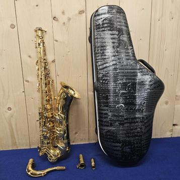Le Monde Satellite amber tenorsaxofoon van Boris van der Lek beschikbaar voor biedingen
